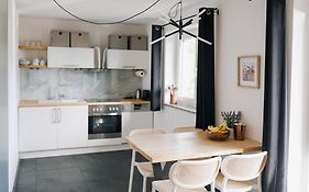 Schöne Designer-Wohnung im Mangfalltal